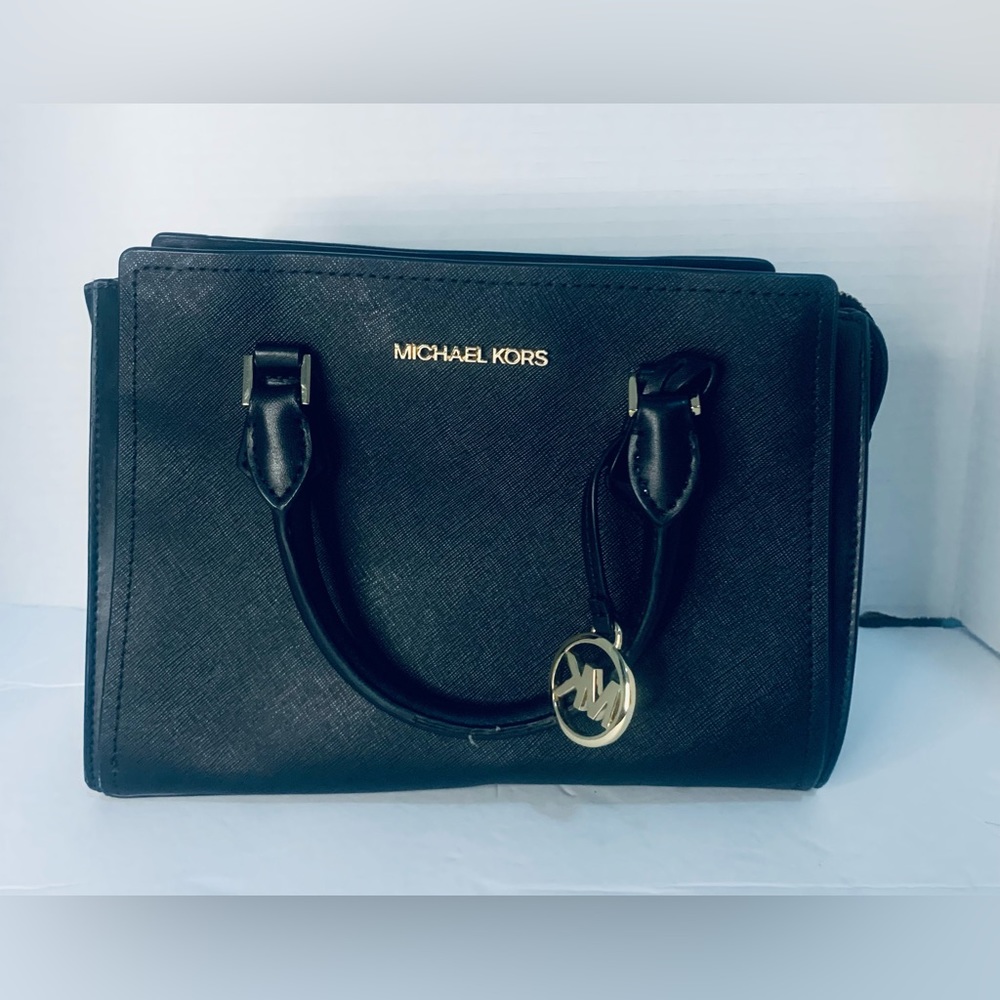 Micheal Kors purse